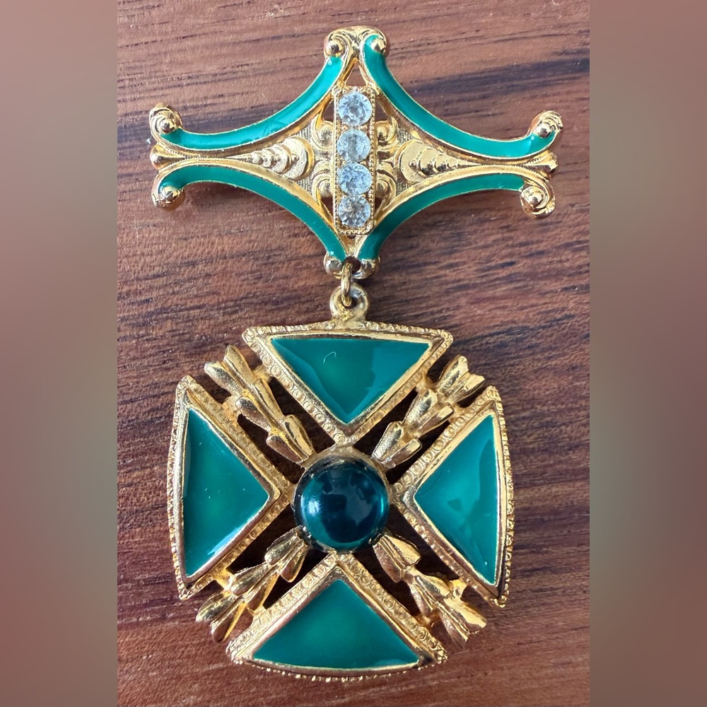 Vintage Gold Tone and Green Enamel Clear Rhinestone Dangling Brooch Pin